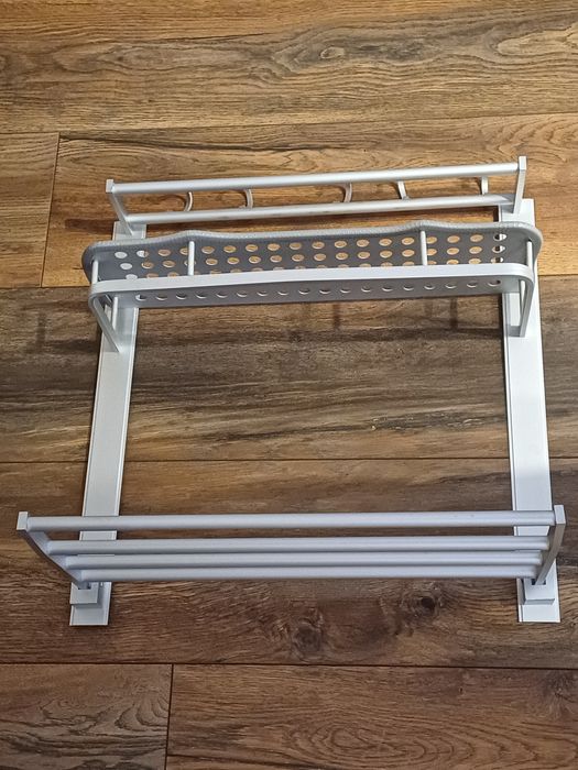 Raft de baie din aluminiu, suport cu 3 etaje , recipiente si prosoape