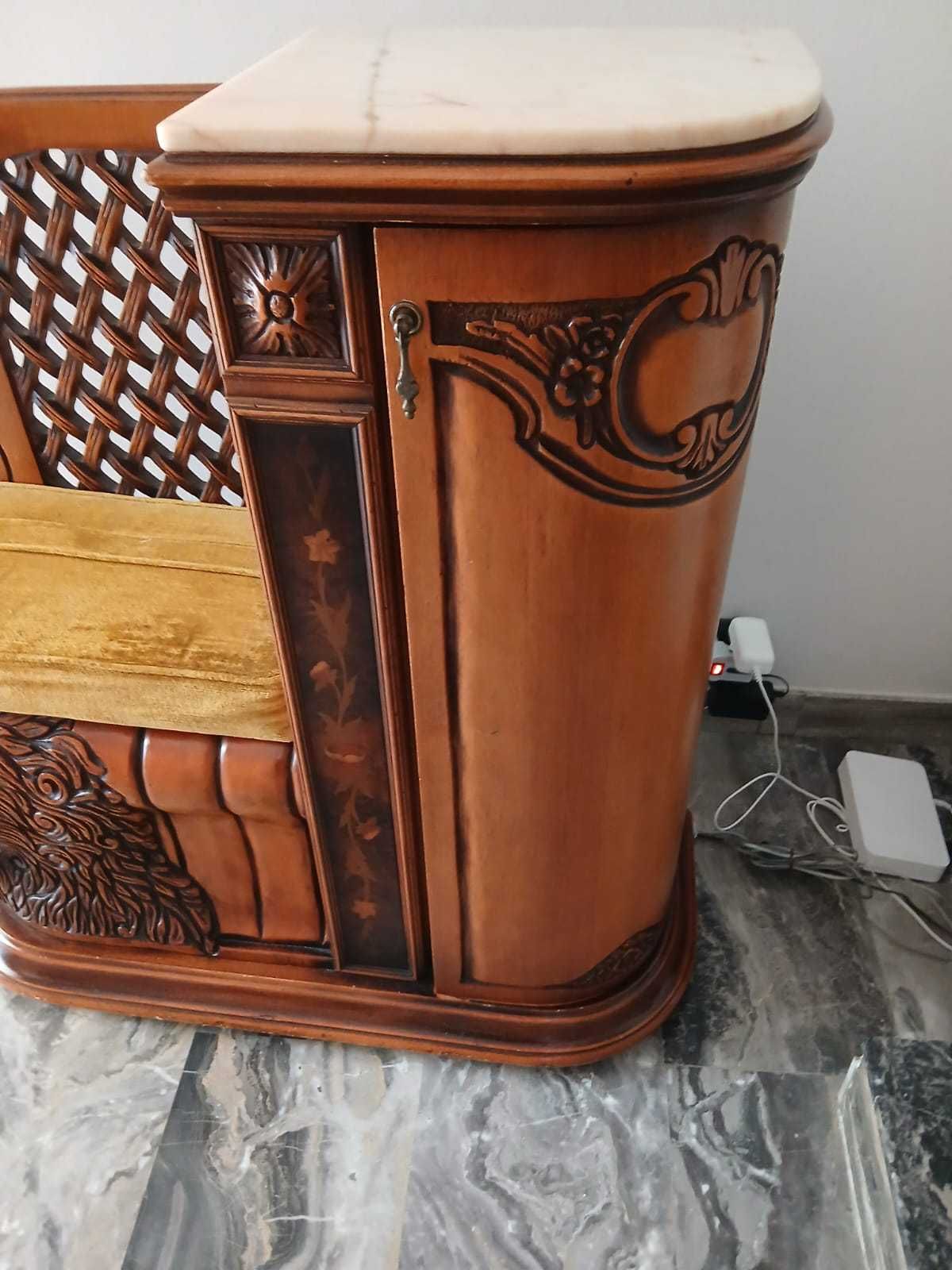 Comoda Pentru Telefon cu Sezut si Oglinda
