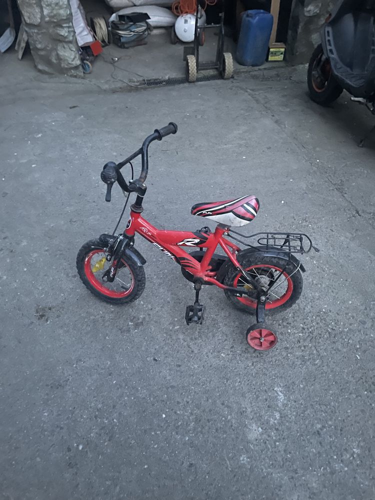 Vand bicicleta pentru copii