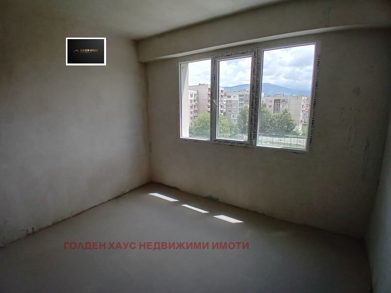 Продава се Двустаен апартамент в Перник, Изток - 64 кв.м за 770 €/кв.м - Снимка #9