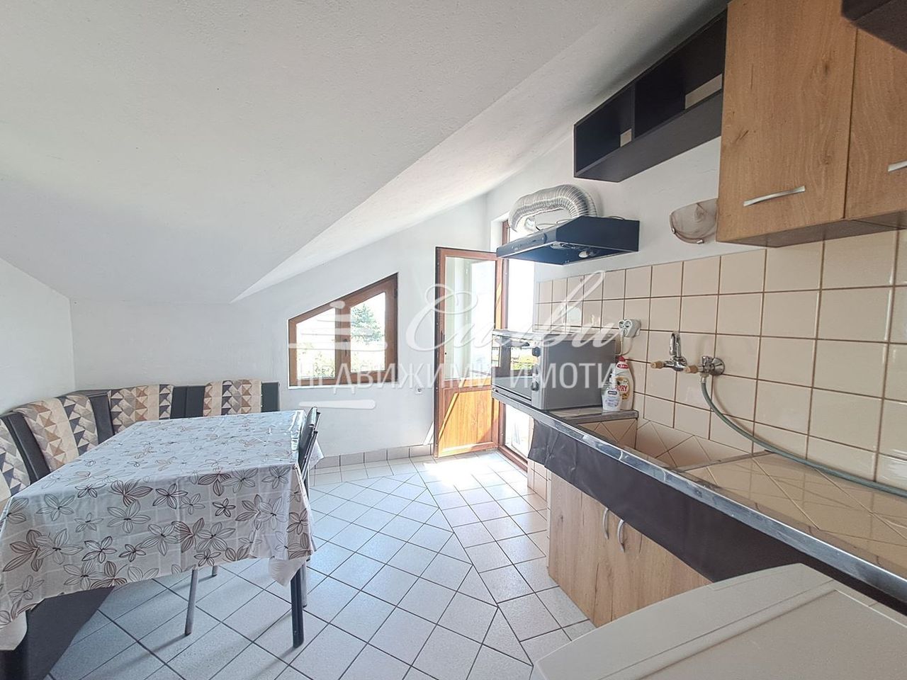 Дава се под наем Тристаен апартамент в Шумен, Пожарната - 62 кв.м за 326.4 € - Снимка #5