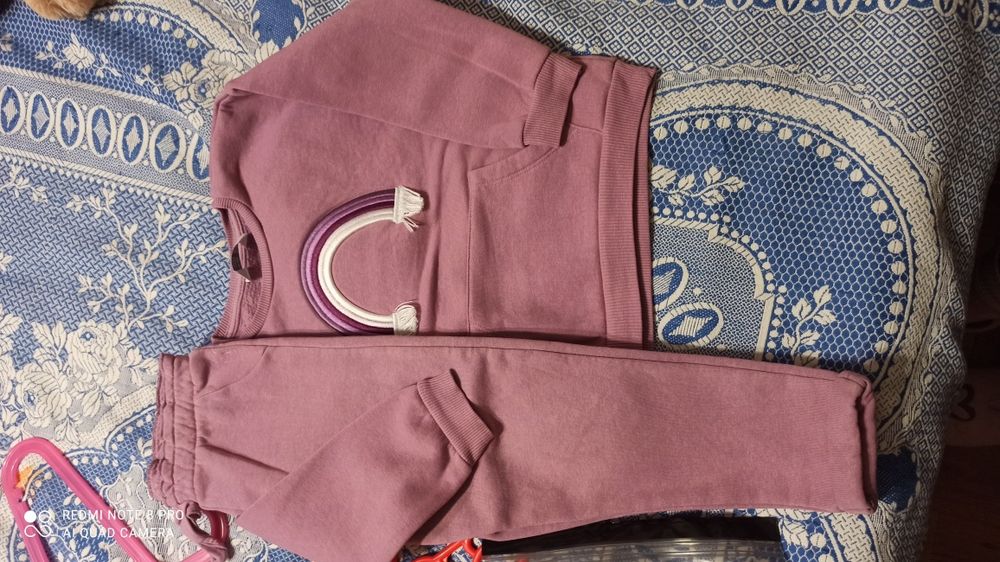 Дрехи за момиче различни размери