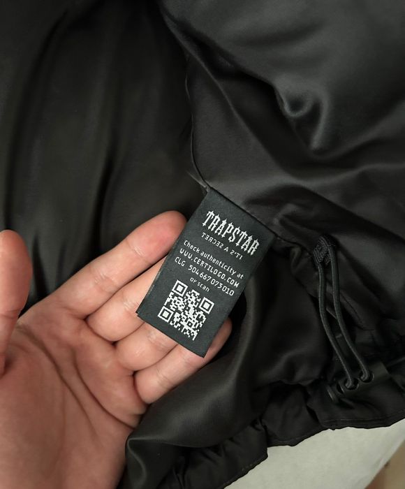 Vesta trapstar originala si noua