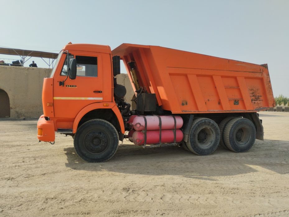 Kamaz 65115 sotiladi yili 2007 holati zor ishlabturgan moshina