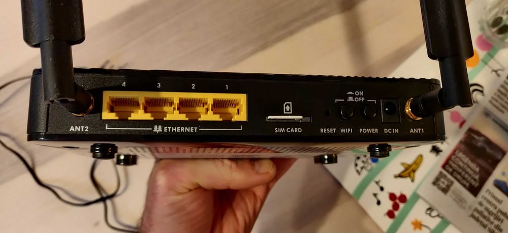 Router 4G Zyxel LTE3301 M209