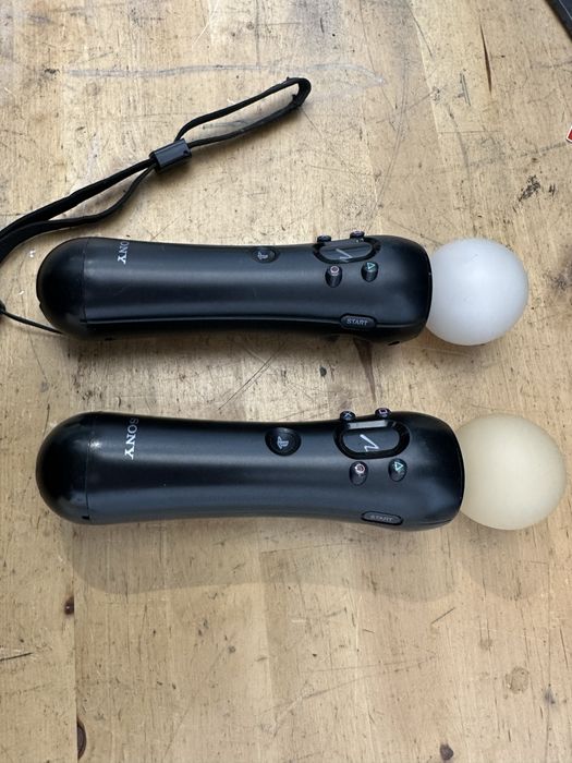 Vand doua controlere manete playstation 4 ps4 sau playstation 3 moove