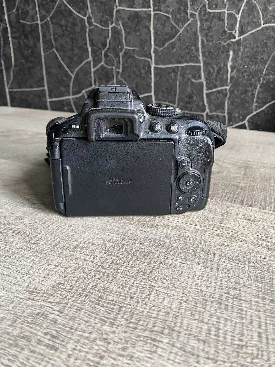 Продам Nikon D5300 + Объектив 35mm 120 000 тг