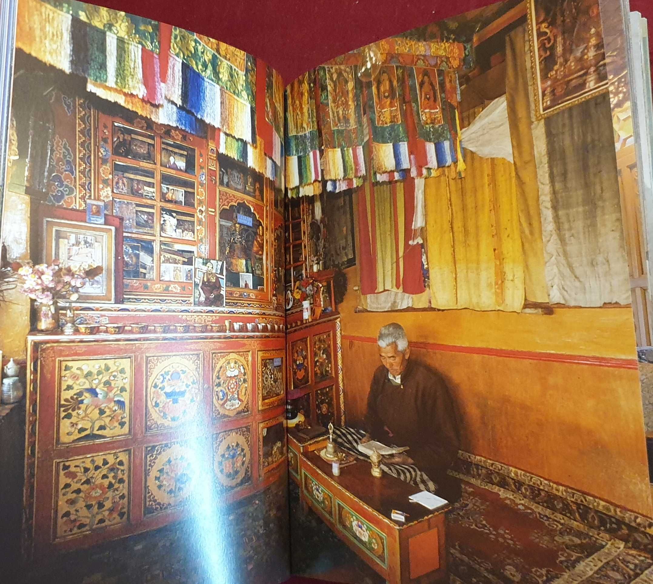 ICONS: Indian Style + The Story Behind The Pictures 1827-1926