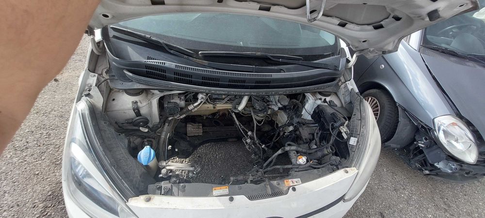 Hyundai i10 1,0 i , Хюндай И10 на части! 
Май 2014
