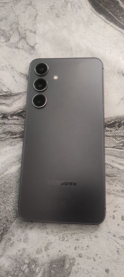 Телефон Samsung S24
