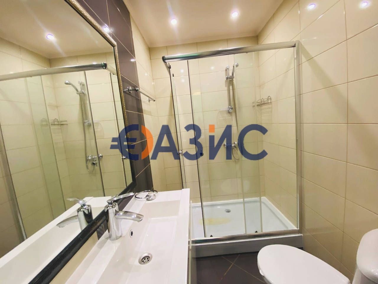 Продава се Двустаен апартамент в к.к. Слънчев бряг - 102 кв.м за 834 €/кв.м - Снимка #11