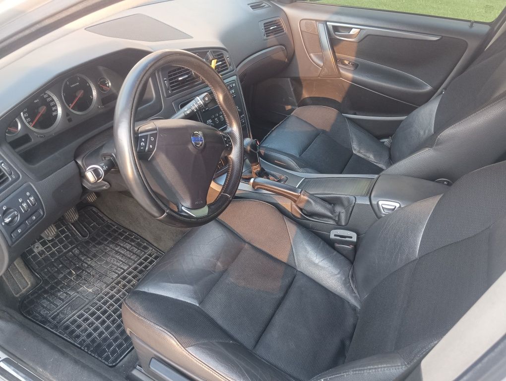 Volvo s60 d5 на части
