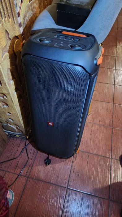 Продается ,мебель ,посуда для  ресторана