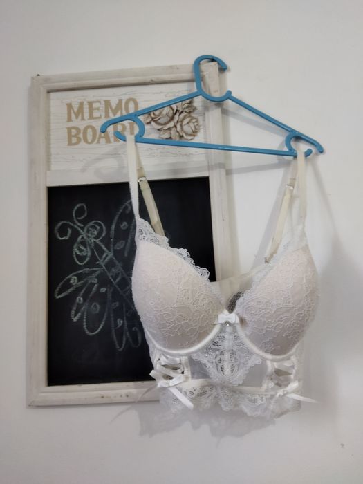 Sutien alb bustiera sexy tip corset Secret Possessions  75 C