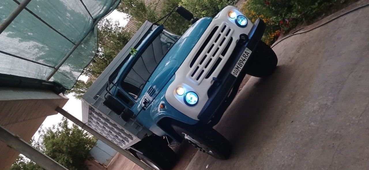 Zil130 samosval.
