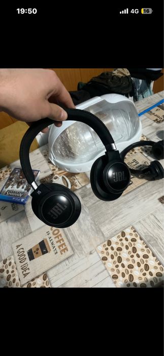 casti jbl live 660nc