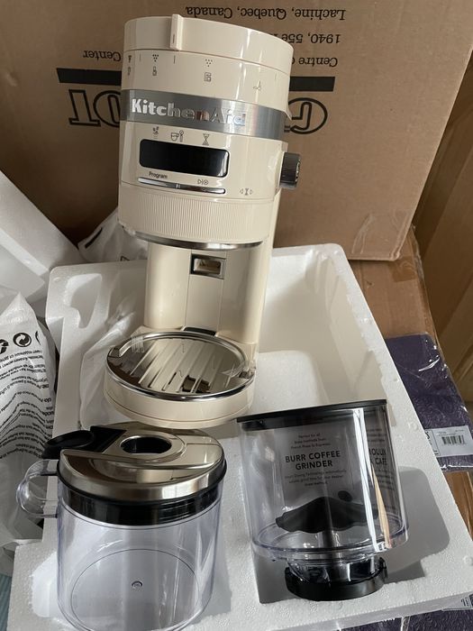 Masina cafea cafetiera cu rasnita inclusa