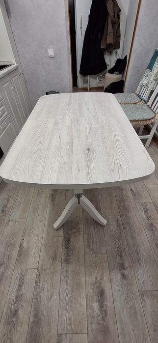 Продам стол состояние хорошее