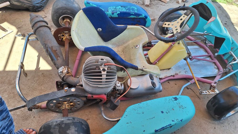 Vand kart 100cc pentru circuit
