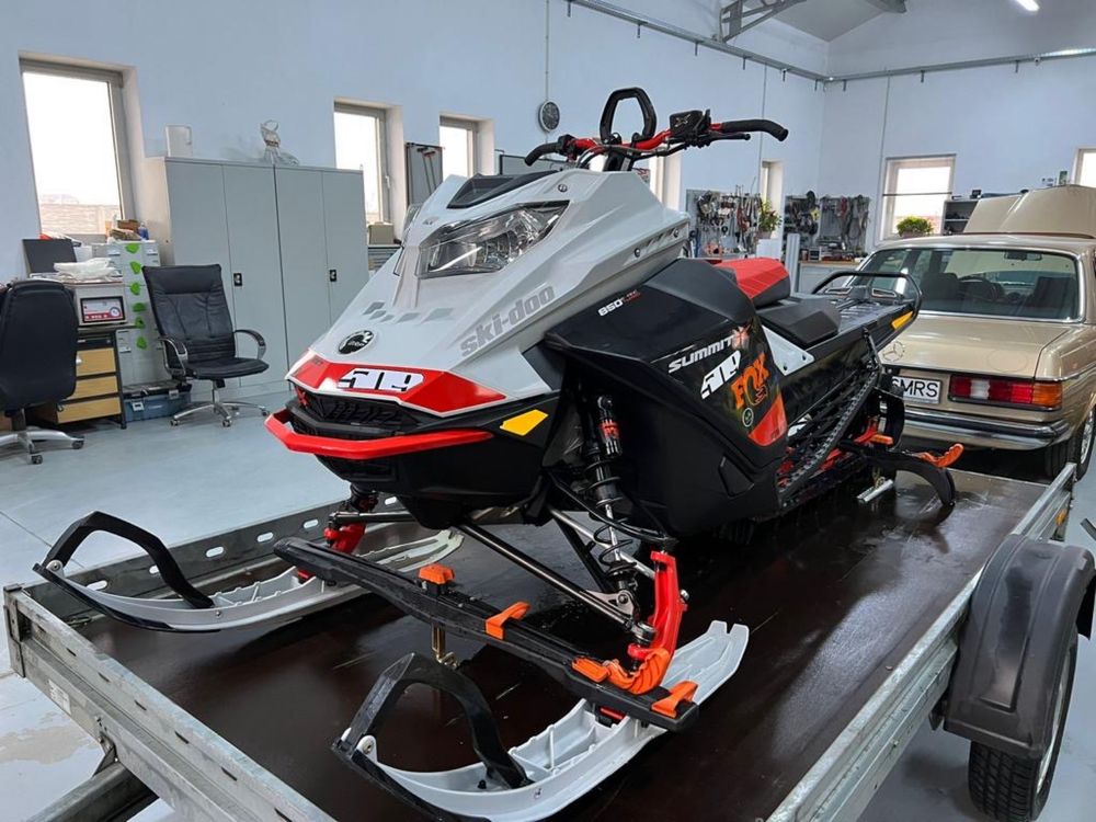 Snowmobil skidoo expert 850 turbo 2021