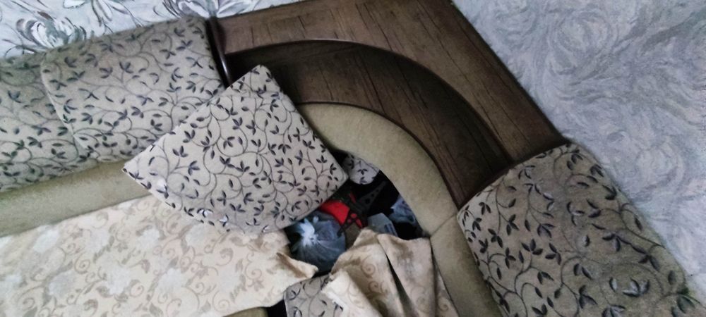 Продаю раскладной диван в хорошем состоянии