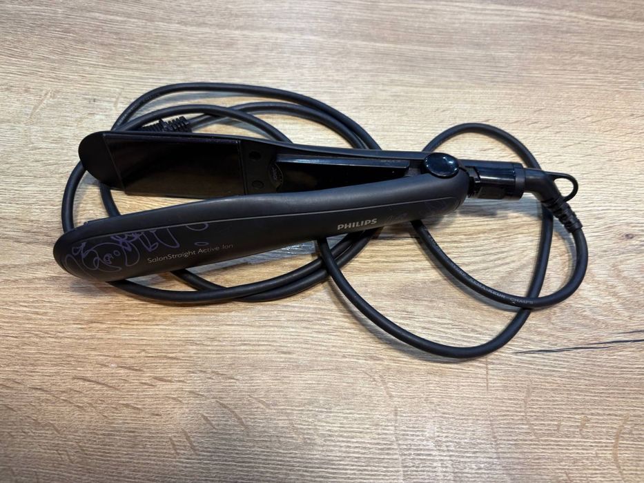 Продам выпрямитель для волос Philips