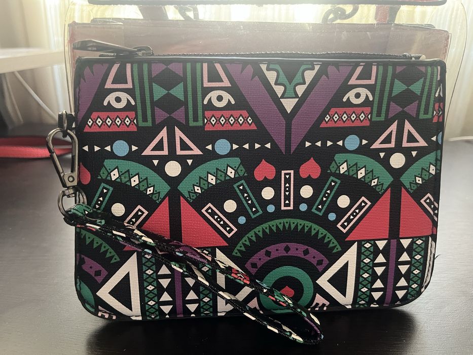 Дамска чанта с несесер – прозрачен модел, отлично състояние