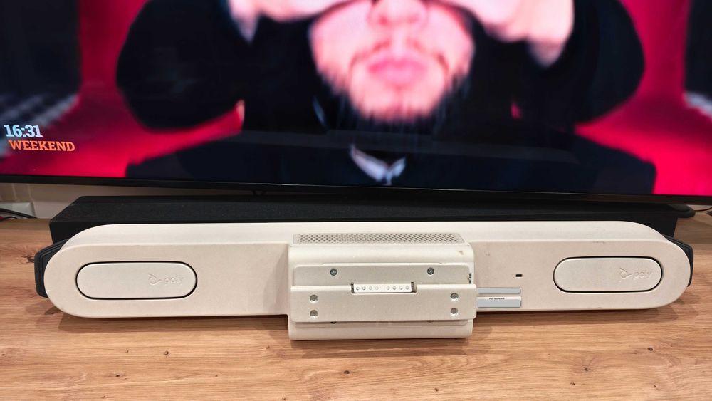 HP POLY Studio X50 + TC8 система за видеоконференция