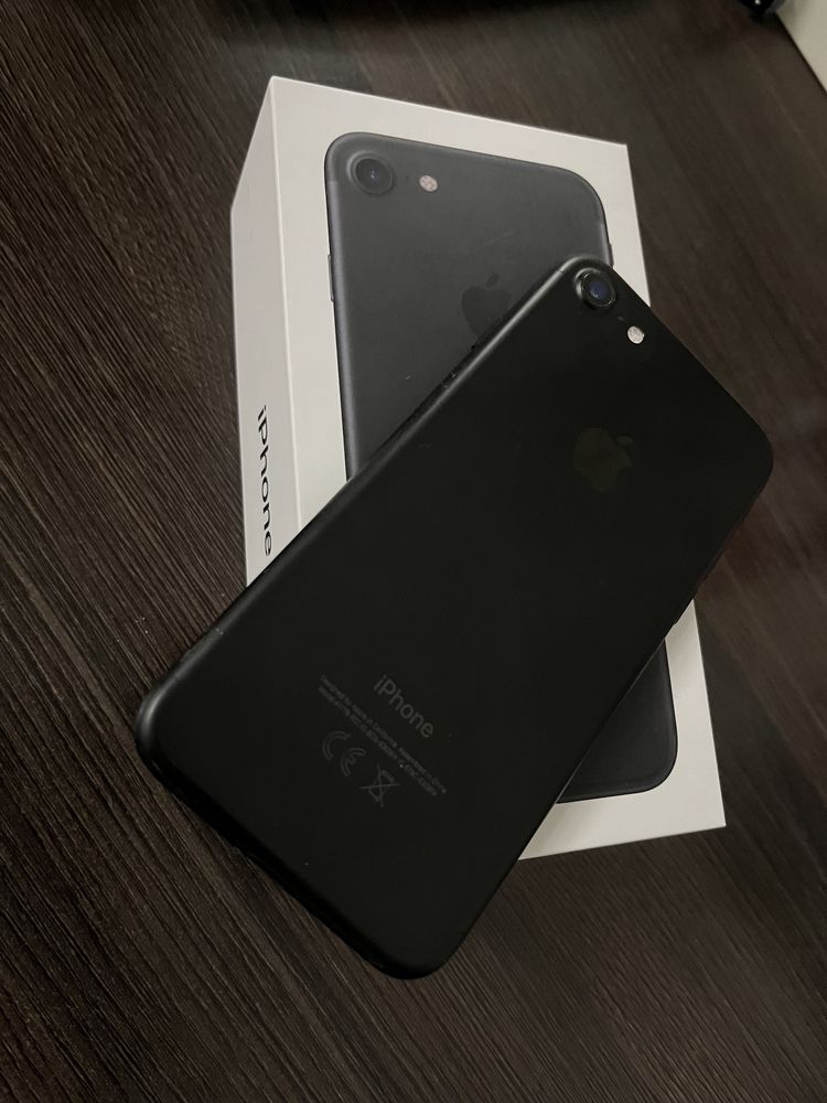 Продается iPhone 7