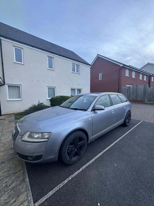 Vand sau schim masina cu volan pe dreapta