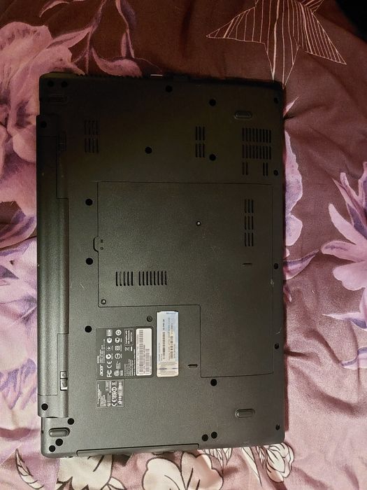 Vând laptop acer