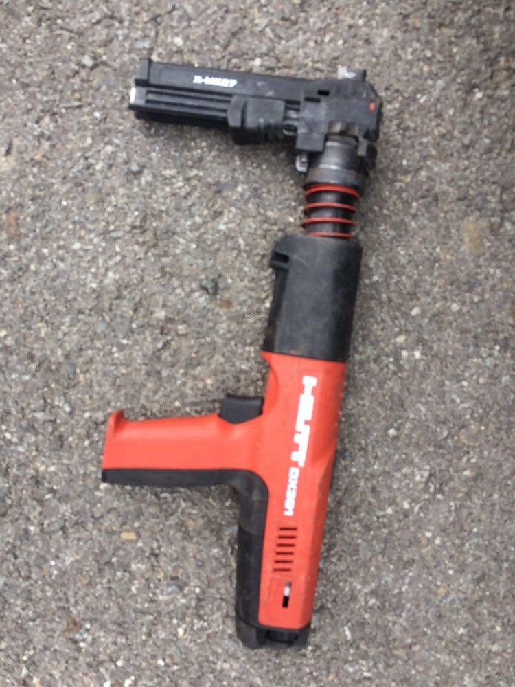 Pistol cuie beton hilti dx351