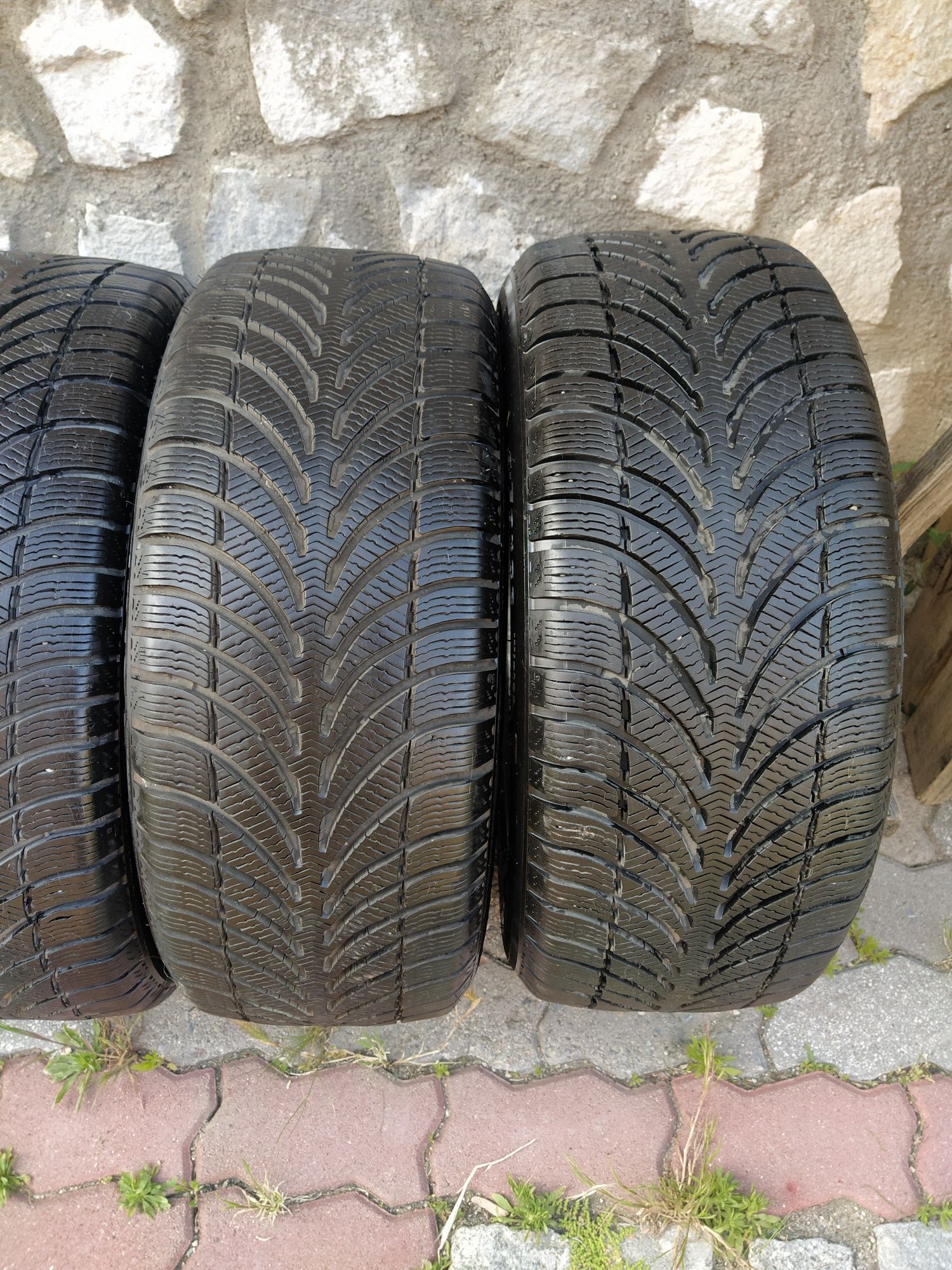 BF Goodrich 245 45 18 XL 7,5mm зимни