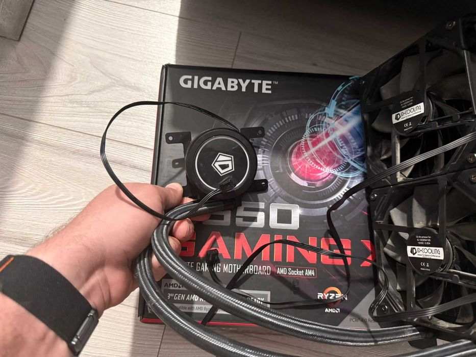 PC medium range - R7 5700x, Gigabyte B550 Gaming X, 32 GB DDR4 RAM