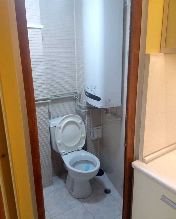 Дава се под наем Едностаен апартамент в Бургас, Възраждане - 25 кв.м за 175 € - Снимка #2