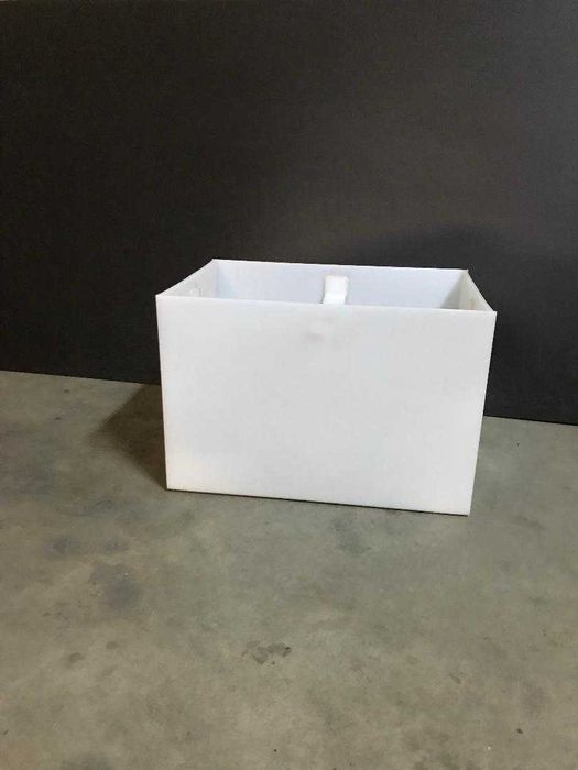 ghiveci plastic/ jardiniera polietilena/ suport ghivece flori