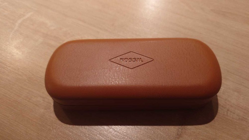 Ochelari vedere Fossil, rama metalica si lentile essilor +0,50, ambele