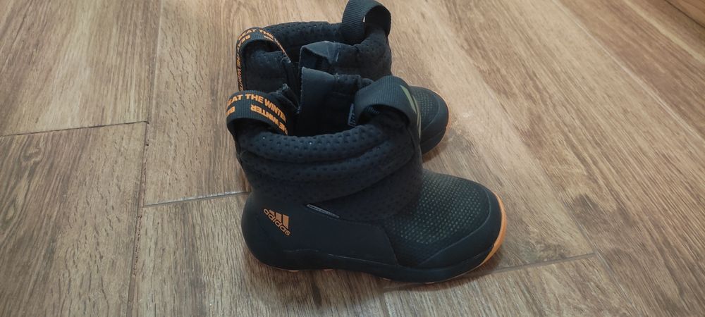 Зимни боти adidas 25