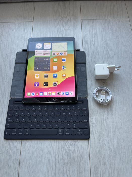 • Ipad PRO  •  256gb  •  BATERIE 100% •