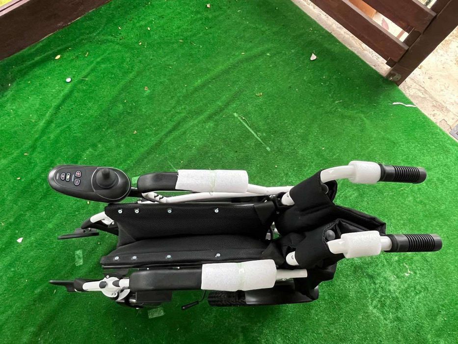 Cărucior electric pentru persoane cu dizabilități