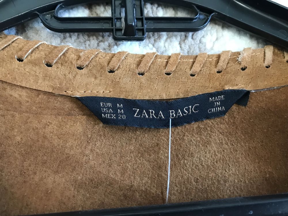 Vesta cu franjuri din piele naturala Zara mar M