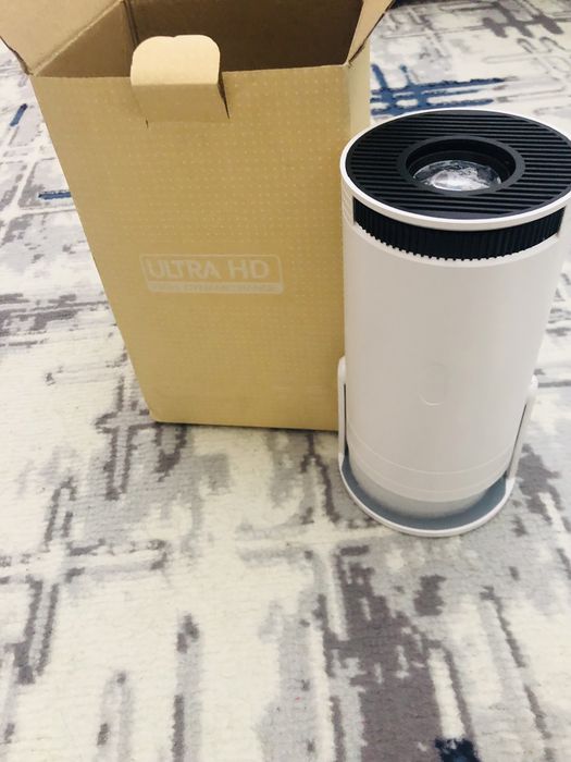 Проэктор  новый