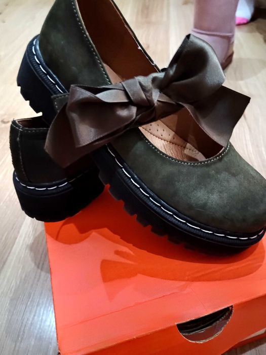 Обувки за момиче