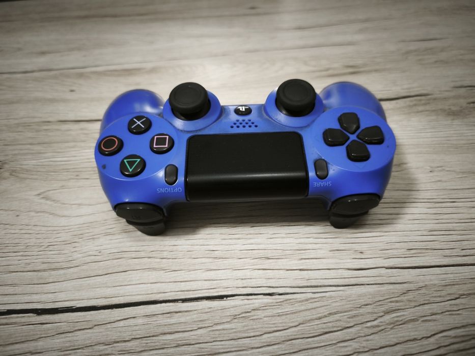 Consola PlayStation 4 PRO, 1TB, 1 controller + 1 joc cadou