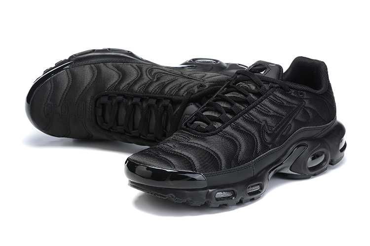 Мъжки маратонки Nike Air Max plus Tn размери 42,43