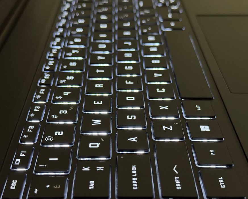 Hp Victus 15 i5 12450H + Rtx 3050 + 256gb Nvme + 16 gb ozu