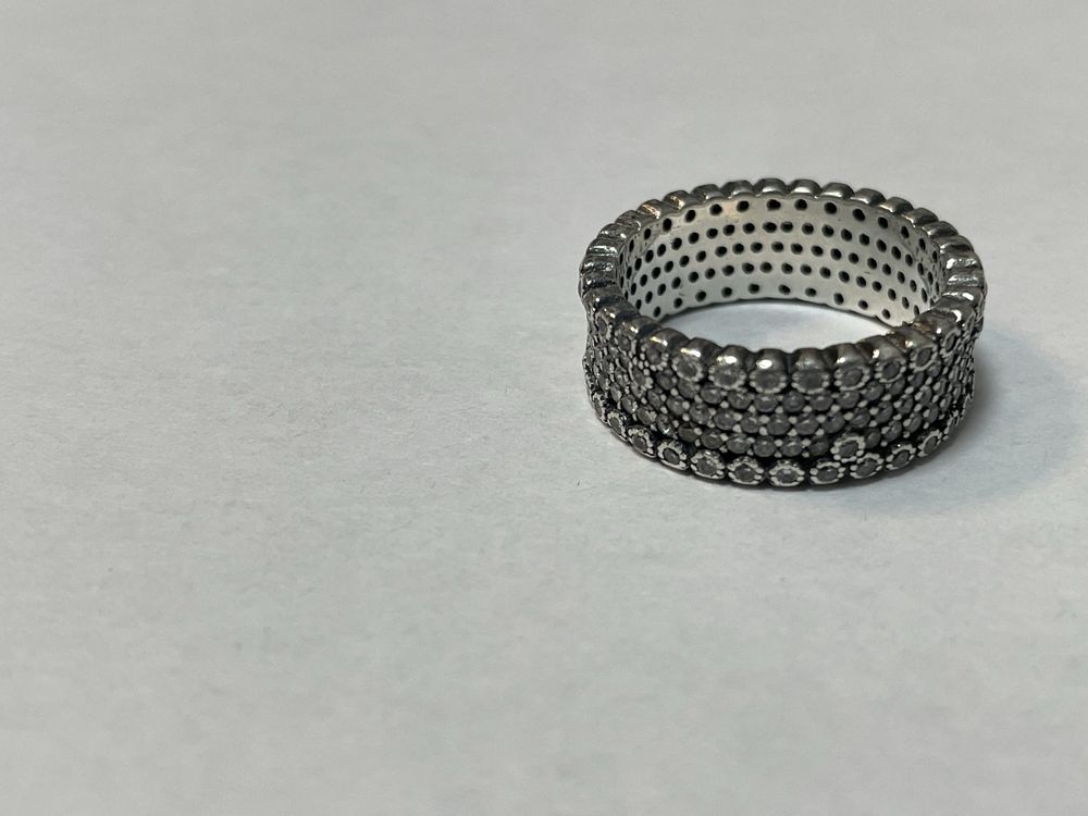 Кольцо из серебра 925 проба с камнями