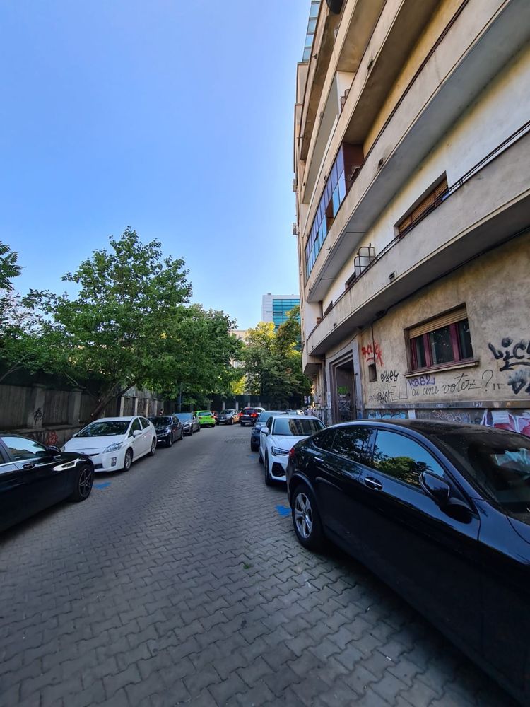 Apartament cu 2 camere Calea Victoriei Investitie !