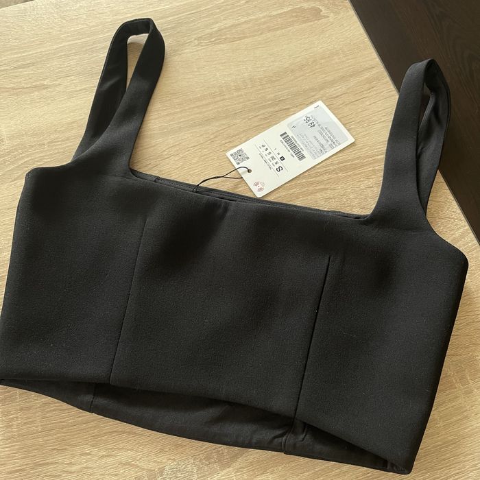 Дамски черен топ Zara