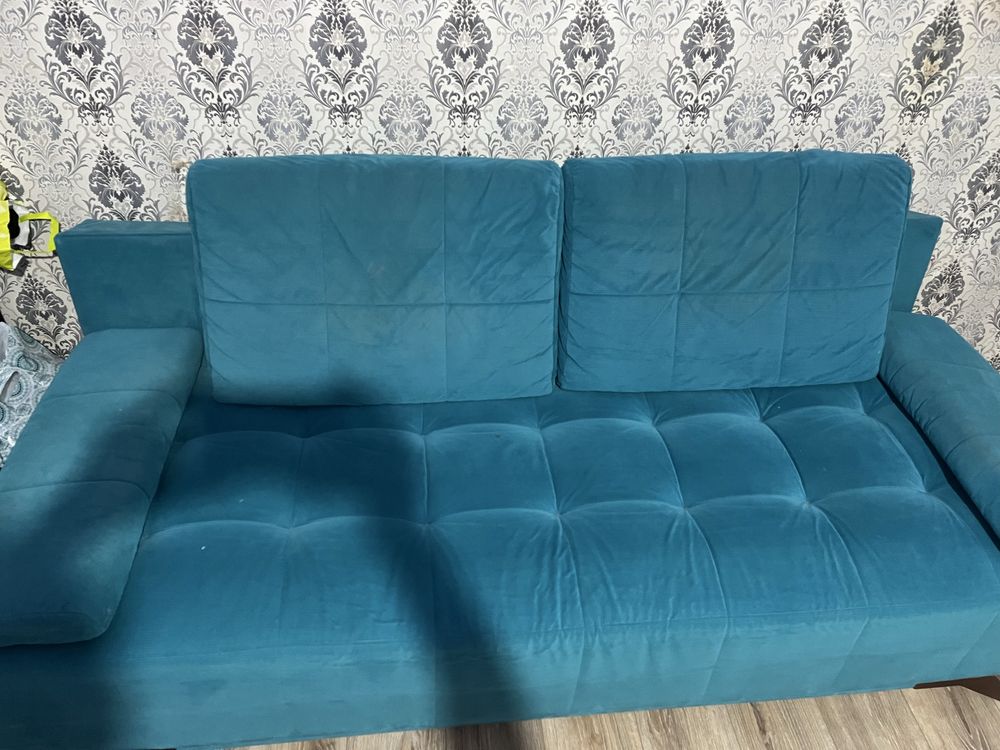 Продам диван в хорошем состояний